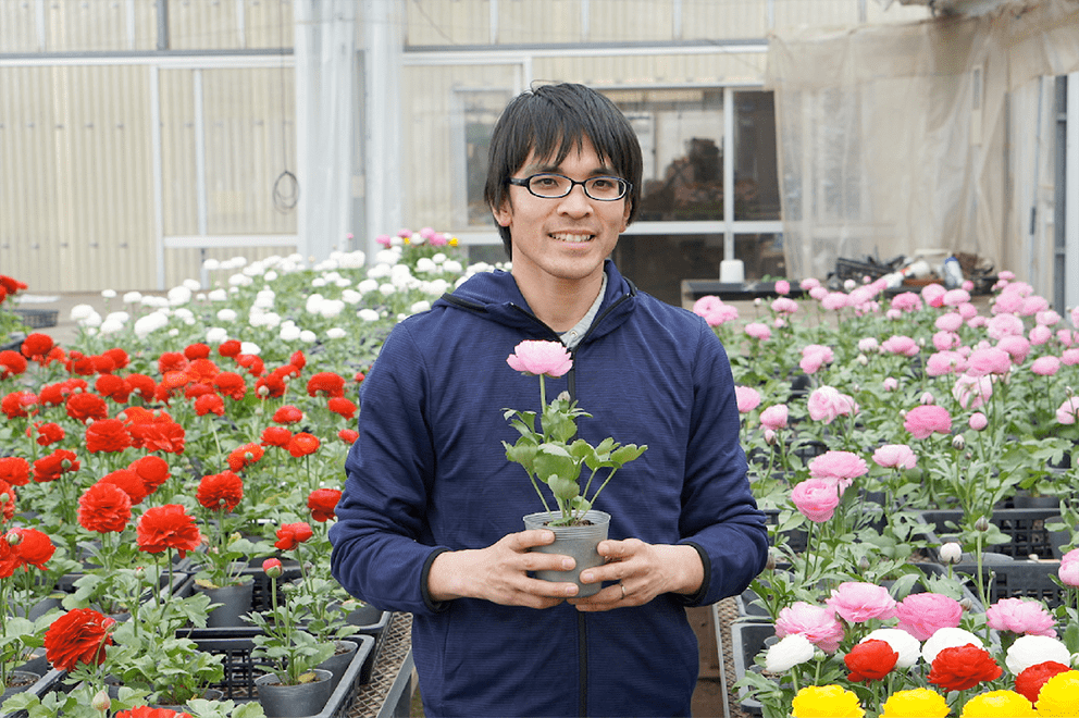 東京産エディブルフラワーを販売するえびさわ農園の海老澤さん
